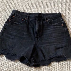 90s boyfriend short AEO black